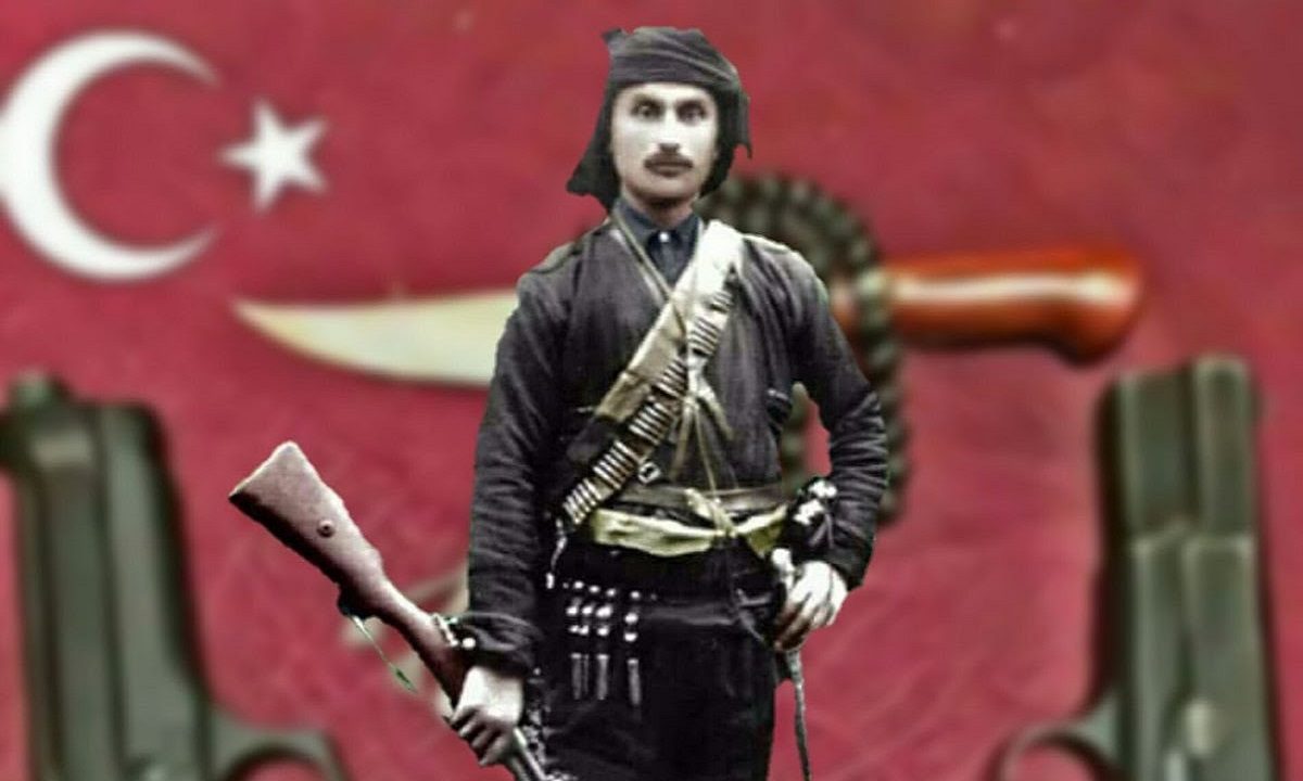 Ο Τοπάλ Οσμάν δεν ήταν απλώς ένας Τούρκος αξιωματικός ή διοικητής στο ειδικό Σύνταγμα Σωματοφυλάκων του Μουσταφά Κεμάλ αλλά κάτι διαφορετικό.