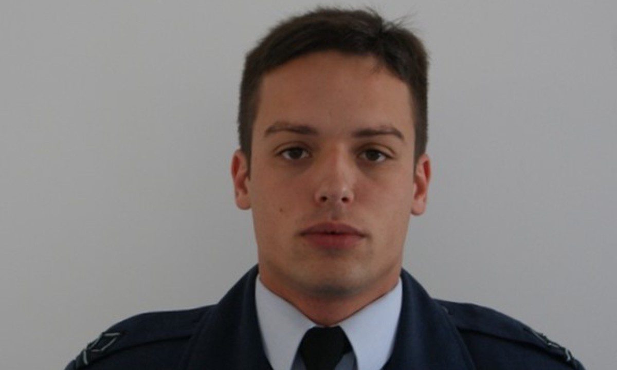 Ένοπλες δυνάμεις: Δυστυχώς επιβεβαιώθηκε ότι ένας πιλότος είναι νεκρός. Πρόκειται για τον συγκυβερνήτη Μάριο Μιχαήλ Τουρούτσικα 29 ετών.
