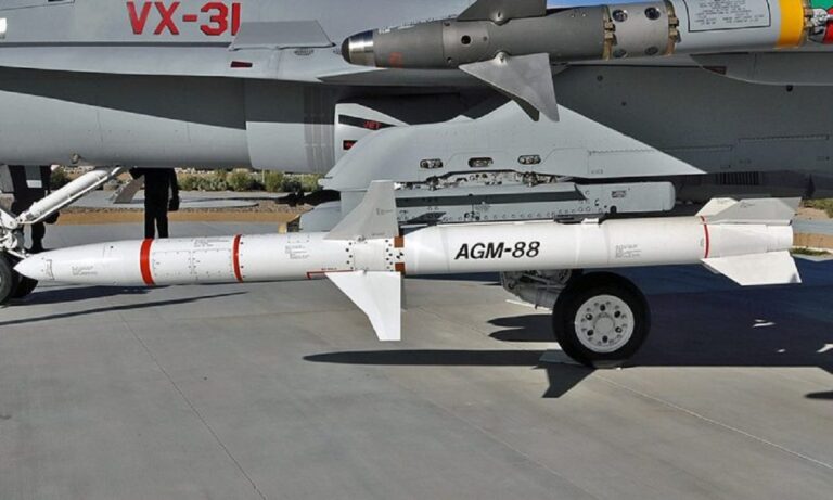 Νέα Αγχίαλος: Απομακρύνονται όλα τα F16 - Κίνδυνος να σκάσουν βόμβες και πύραυλοι