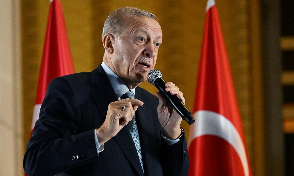 Σε προκλητικές δηλώσεις προέβη ο Τούρκος πρόεδρος Ρετζέπ Ταγίπ Ερντογάν, ο οποίος είπε ότι «οι Έλληνες κατέστρεψαν και έκαψαν τη Σμύρνη».