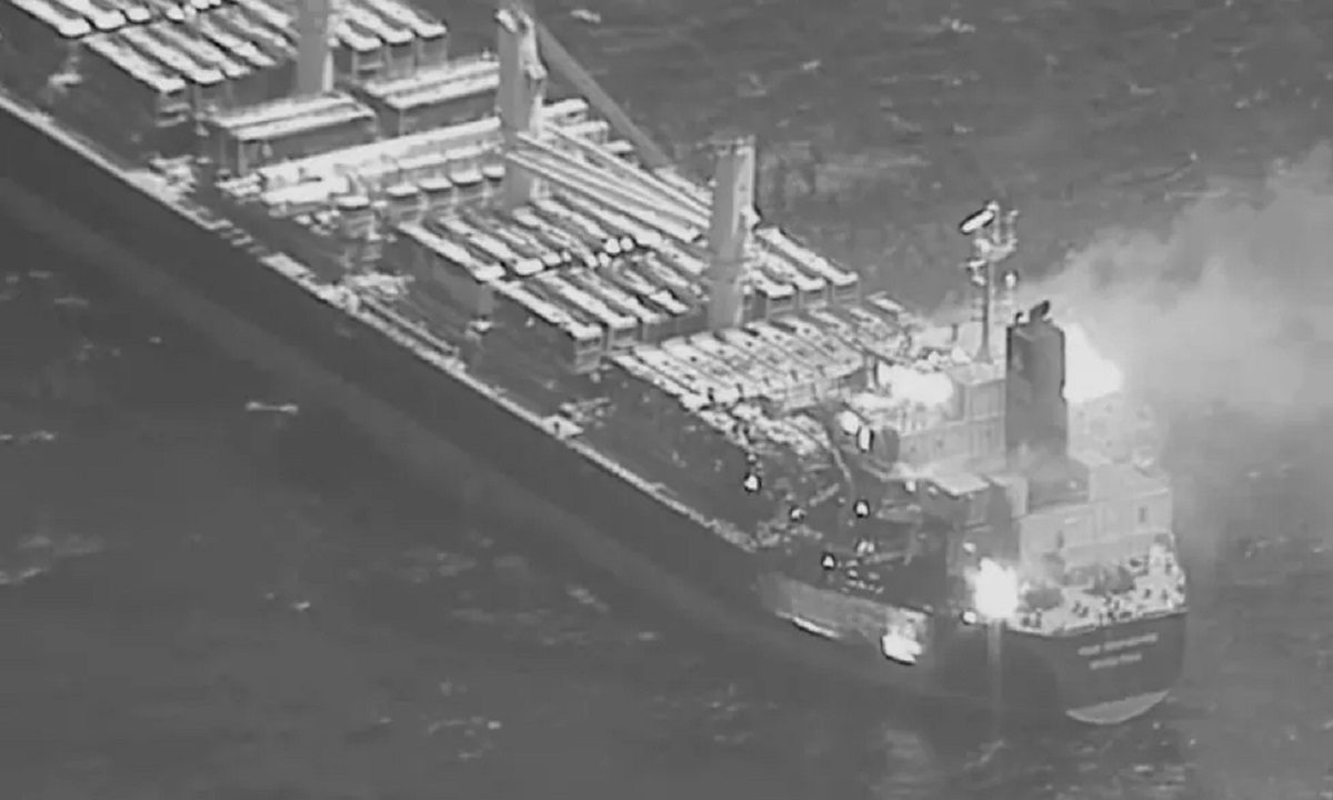 Χούθι: Από λάθος χτύπησαν το πλοίο με έδρα τον Πειραιά;