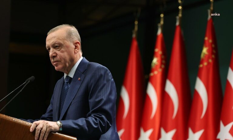 «Η Τουρκία κάνει έρευνες για αέριο στη Μαύρη Θάλασσα και συνεχίζει τις σεισμικές έρευνες στην Αν. Μεσόγειο», σημειώνουν τα ΜΜΕ της χώρας