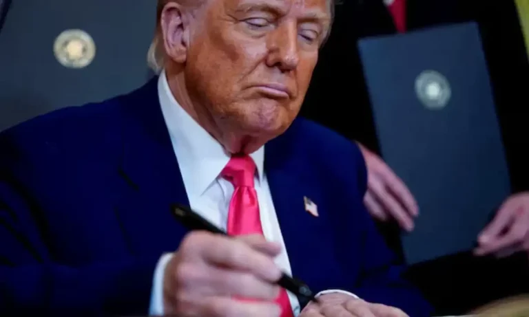 Η υπογραφή του Τραμπ που «καίει» τη Μουσουλμανική Αδελφότητα: Τι πυροδοτεί το νέο εκτελεστικό διάταγμα;