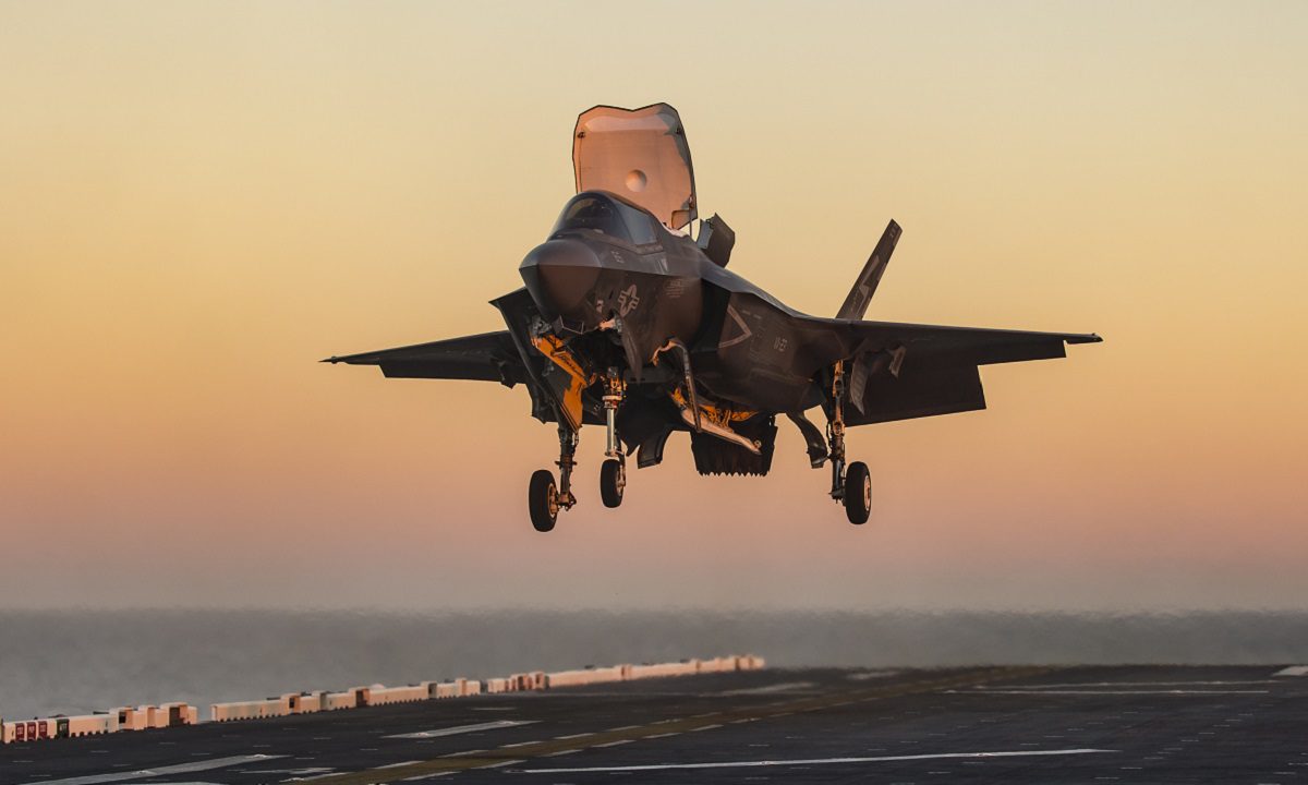 F-35: Πώς επηρεάζεται το δαιδαλώδες σύστημα των εταιρειών που κατασκευάζουν και προμηθεύουν υποσυστήματα του μαχητικού αεροσκάφους.