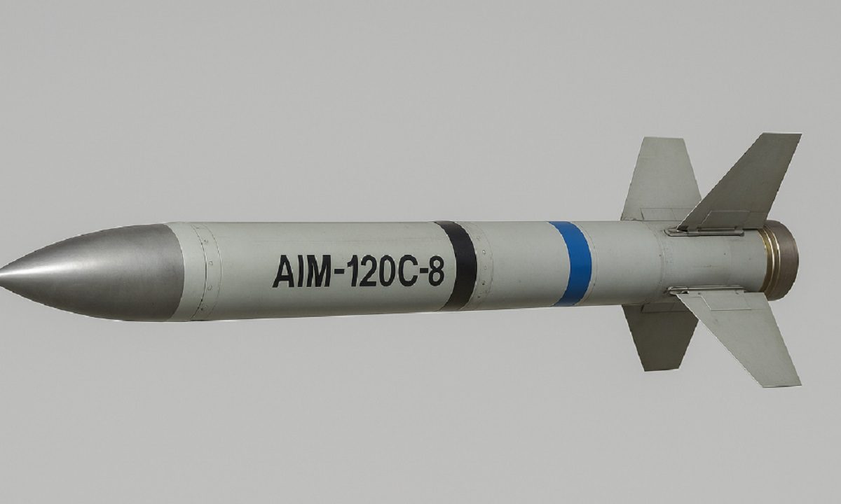 Τι θα κάνει η Σαουδική Αραβία 1.000 πυραύλους AIM-120C-8;