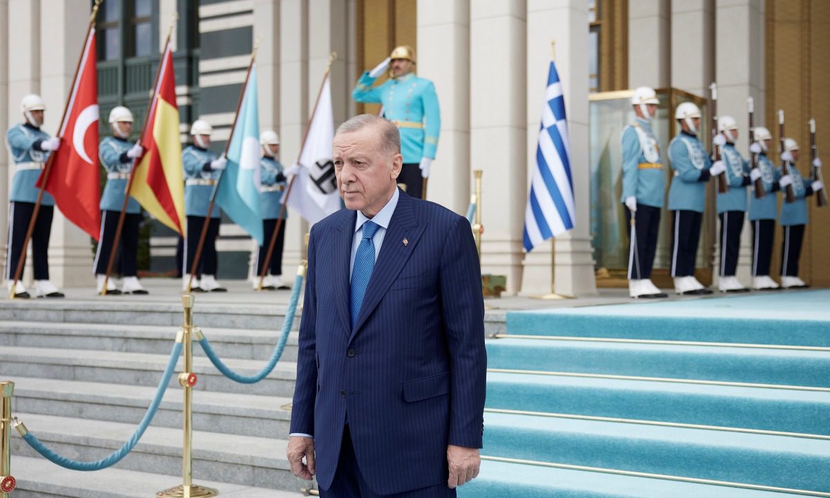 Η ιστορική συνάντηση Κούρδων ηγετών από Συρία, Ιράκ και Τουρκία ανατρέπει τις ισορροπίες στην περιοχή, ανησυχεί ο Ερντογάν