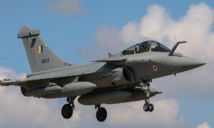 Κίνα: Ο μεγάλος ωφελημένος από τη σύγκρουση Ινδίας–Πακιστάν και η συλλογή πληροφορίων σε πραγματικό χρόνο που θα χρησιμοποιήσει εναντίον των Rafale
