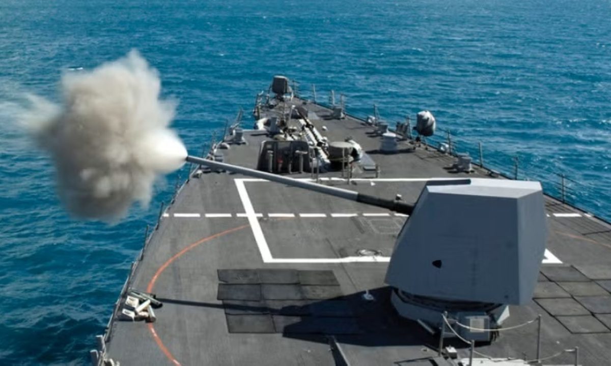 Τα πυροβόλα Mark 45 και OTO Melara εξοπλίζουν τις φρεγάτες του Πολεμικού Ναυτικού και αποτελούν κρίσιμο παράγοντα για τη θαλάσσια αποτροπή.