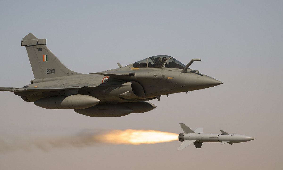 Το Rafale τους τρομάζει: Ρωσία, Κίνα και Πακιστάν σε πανικό για το γαλλικό μαχητικό
