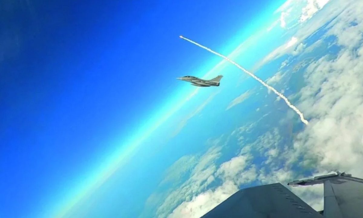Γιατί Rafale και Mirage εκτόξευσαν πυραύλους στη στρατόσφαιρα: Νέος εναέριος εχθρός, νέα άμυνα