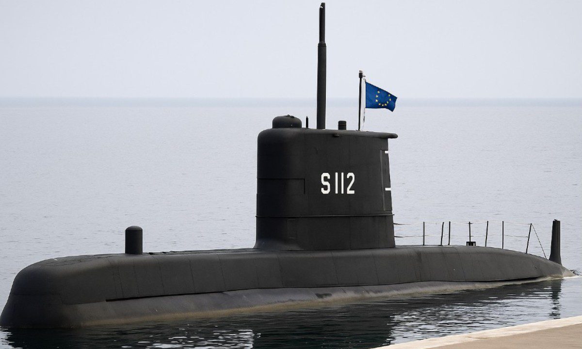 Το ΠΝ αποχαιρέτησε το ΤΡΙΤΩΝ (S-112), ένα από τα ιστορικά υποβρύχια της κλάσης ΓΛΑΥΚΟΣ. Ποια είναι η επόμενη μέρα για τον υποβρύχιο στόλο.