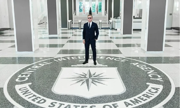Η απόρρητη επιχείρηση του FBI με LSD και πόρνες: Η σκοτεινή ιστορία του «Operation Midnight Climax»