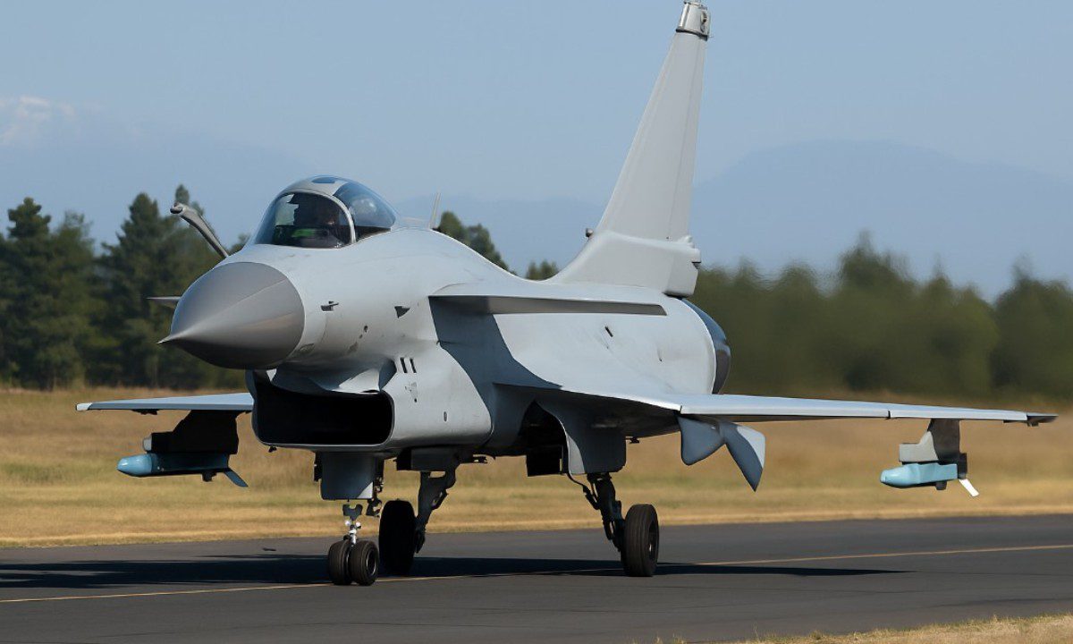 Το Ιράν σε κινεζικά μαχητικά J-10C και ταυτόχρονα πλησιάζει ξανά τις ΗΠΑ. Διπλωματικά παζάρια με φόντο την απειλή από Ισραήλ, Σ. Αραβία.