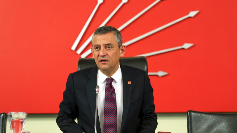 Οζγκιούρ Οζέλ