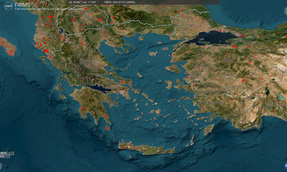 Η Ελλάδα με αρκετές εστίες πυρκαγιάς να εντοπίζονται σε Πελοπόννησο, Αττική, Ρόδο και άλλα νησιά του Αιγαίου