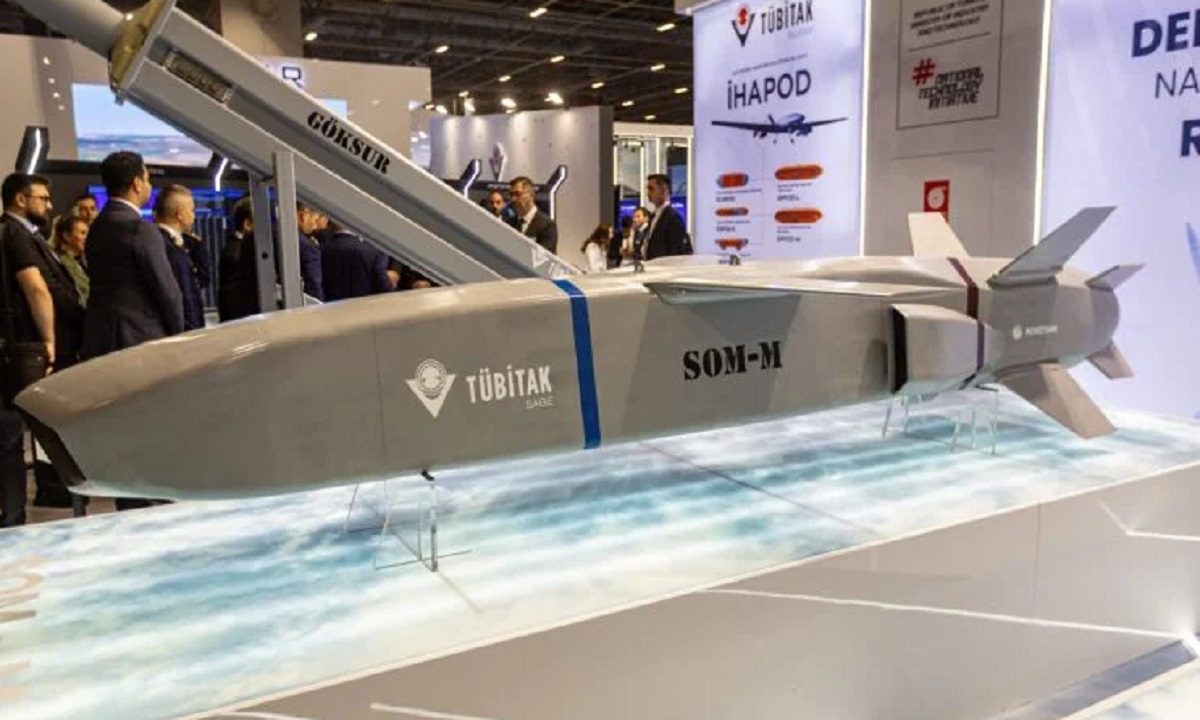 Turkey unveils SOM-M cruise missile for KAAN fighter jet at IDEF 2025