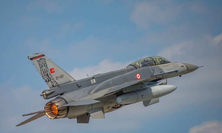 Διεθνή: Τουρκικά μαχητικά στη Μαύρη Θάλασσα: Τι μήνυμα έστειλαν – Πώς μπορεί να αντιδράσει η Ρωσία