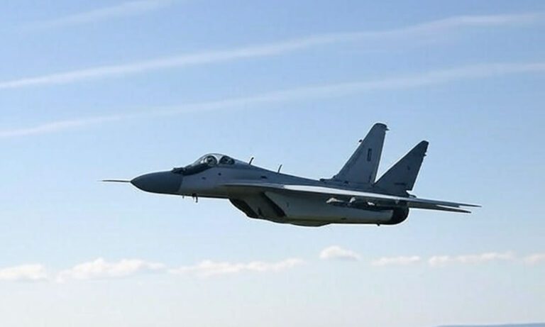 Διεθνή: Ουκρανικά drones πλήττουν ρωσική αεροπορική βάση στο Σάκι – Καταστράφηκαν μαχητικά και αποθήκη όπλων