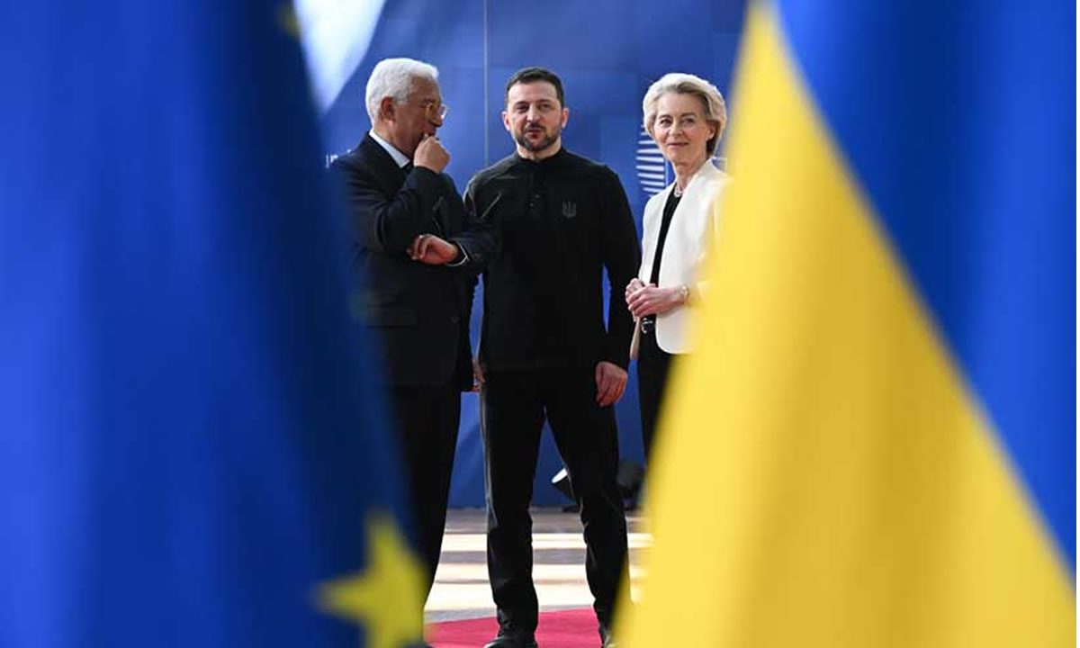 Από αριστερά προς τα δεξιά: António COSTA (Πρόεδρος του Ευρωπαϊκού Συμβουλίου, ΕΥΡΩΠΑΪΚΟ ΣΥΜΒΟΥΛΙΟ), Volodymyr ZELENSKYY (Πρόεδρος της Ουκρανίας), Ursula VON DER LAYEN (Πρόεδρος της Ευρωπαϊκής Επιτροπής, ΕΥΡΩΠΑΪΚΗ ΕΠΙΤΡΟΠΗ) Πνευματικά δικαιώματα: Ευρωπαϊκή Ένωση