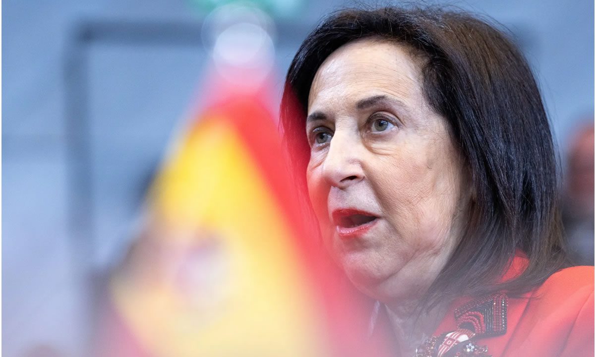 υπουργός Άμυνας της Ισπανίας, Μαργαρίτα Ρόμπλες (Margarita Robles)