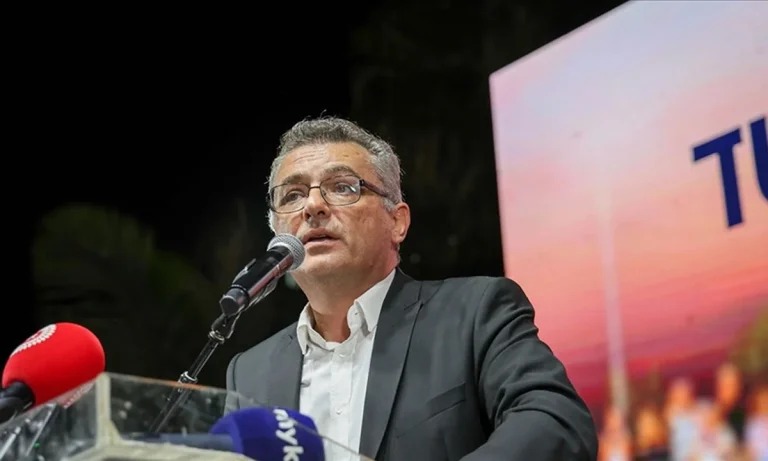 Τουφάν Ερχιουρμάν: Ο νέος ηγέτης των Τουρκοκυπρίων – Συντριπτική νίκη στις «εκλογές»