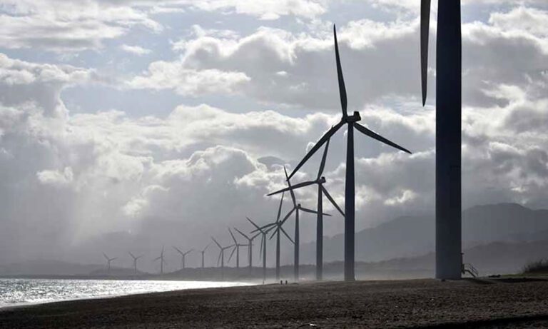 Η στρατηγική πλάνη των Υδρογονανθράκων: Γιατί η Ελλάδα πρέπει να επενδύσει στις Ανανεώσιμες Πηγές Ενέργειας