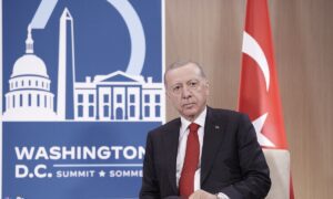 Τουρκία: Παράταση τριετίας για τη στρατιωτική παρουσία σε Συρία και Ιράκ