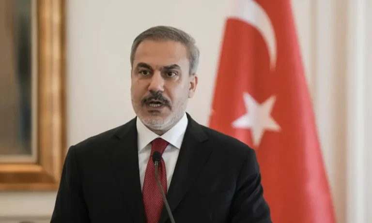 Χακάν Φιντάν: «Ιστορική Υπογραφή» στο Σαρμ ελ Σέιχ για την Ειρήνη στη Γάζα
