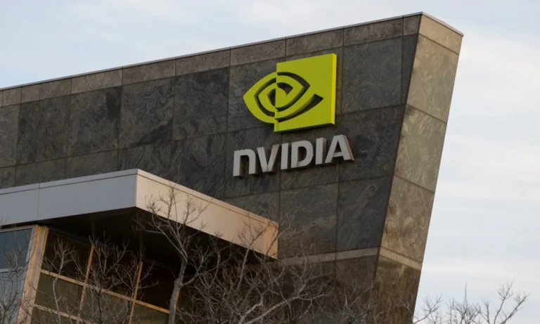 Η «μυστική» συμφωνία της Google που απειλεί την Nvidia: Ο δρόμος για τα 4 τρις και η κίνηση-ματ που αλλάζει τα πάντα