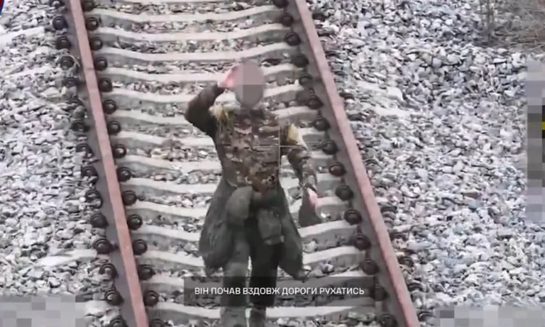 «Με πούλησαν για 400.000»: Η συγκλονιστική ιστορία του στρατιώτη του Αχμάτ που παραδόθηκε σε ουκρανικό drone