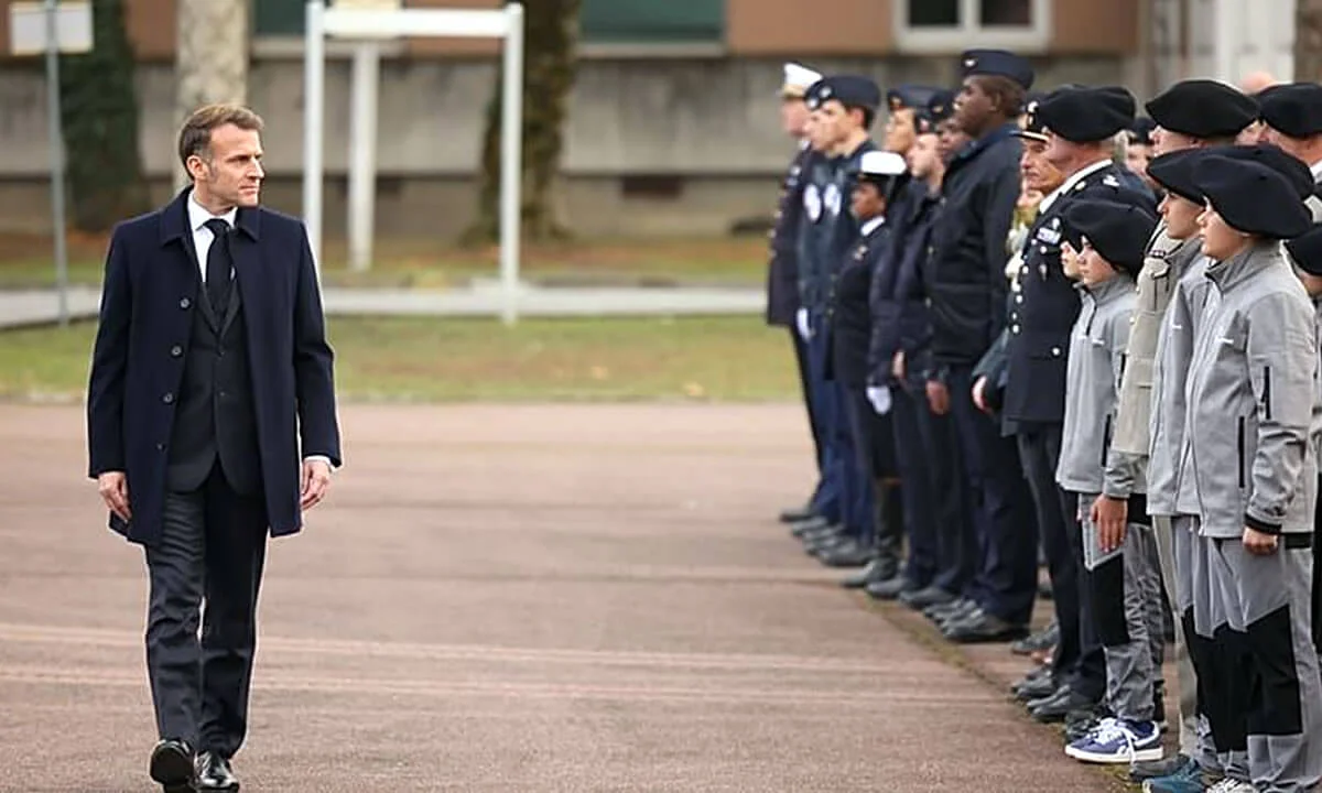 Ο Γάλλος Πρόεδρος, Εμανουέλ Μακρόν