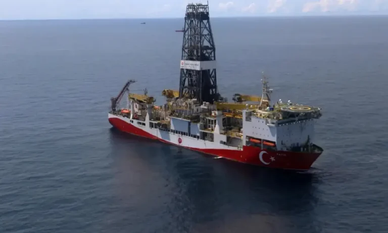 Η Τουρκία ετοιμάζει 300 γεωτρήσεις και στα Κατεχόμενα