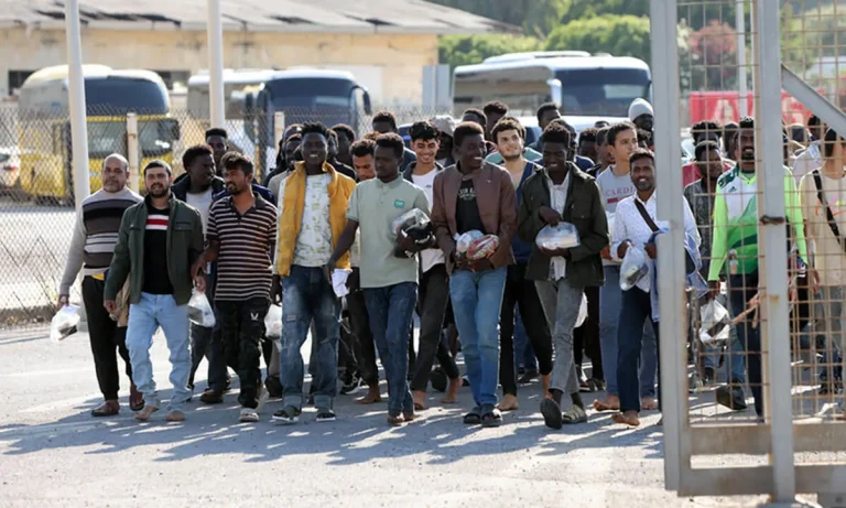 Νέο Μεταναστευτικό Σύμφωνο: «Σε πίεση» Ελλάδα και Κύπρος – «Αντάρτικο» από Πολωνία, Ουγγαρία, Σλοβακία