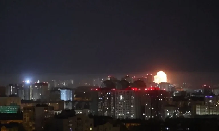 Νύχτα τρόμου στο Κίεβο: Σφοδρή ρωσική επίθεση με πυραύλους και drones