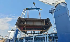 Τα μπλοκ για την τρίτη φρεγάτα FDI για το Γαλλικό Ναυτικό, Amiral Castex, παραδόθηκαν από τα ελληνικά ναυπηγεία της Σαλαμίνας στις 18 Αυγούστου 2025. Φωτογραφία από τα ναυπηγεία Salamis.