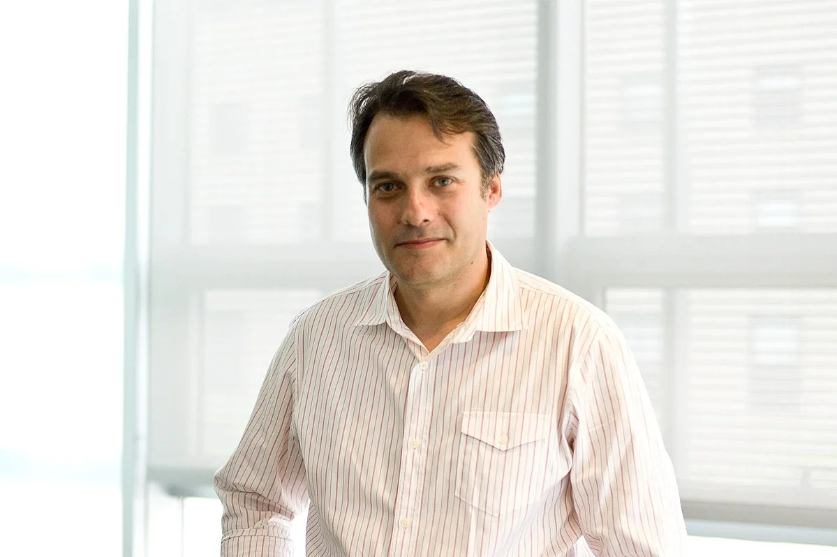 Ο Μιχάλης Μπλέτσας είναι Έλληνας επιστήμονας και ερευνητής της πληροφορικής, διευθυντής πληροφορικής στο Media Lab του MIT και ένας από τους εφευρέτες του Υπολογιστή των Εκατό Δολαρίων.