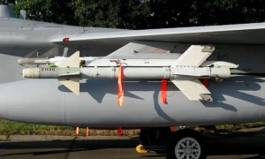 Το Python 3 είναι ο διάδοχος του Shafrir 2. Διαθέτει πιο ικανό ανιχνευτή υπερύθρων για όλες τις πτυχές και καλύτερη ευελιξία και εμβέλεια.