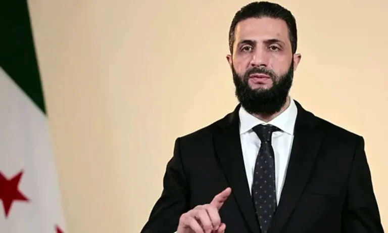 Αχμέντ Αλ-Σαράα: Η «νέα» Συρία, ο ρόλος του Τραμπ και το σκληρό μήνυμα στο Ισραήλ