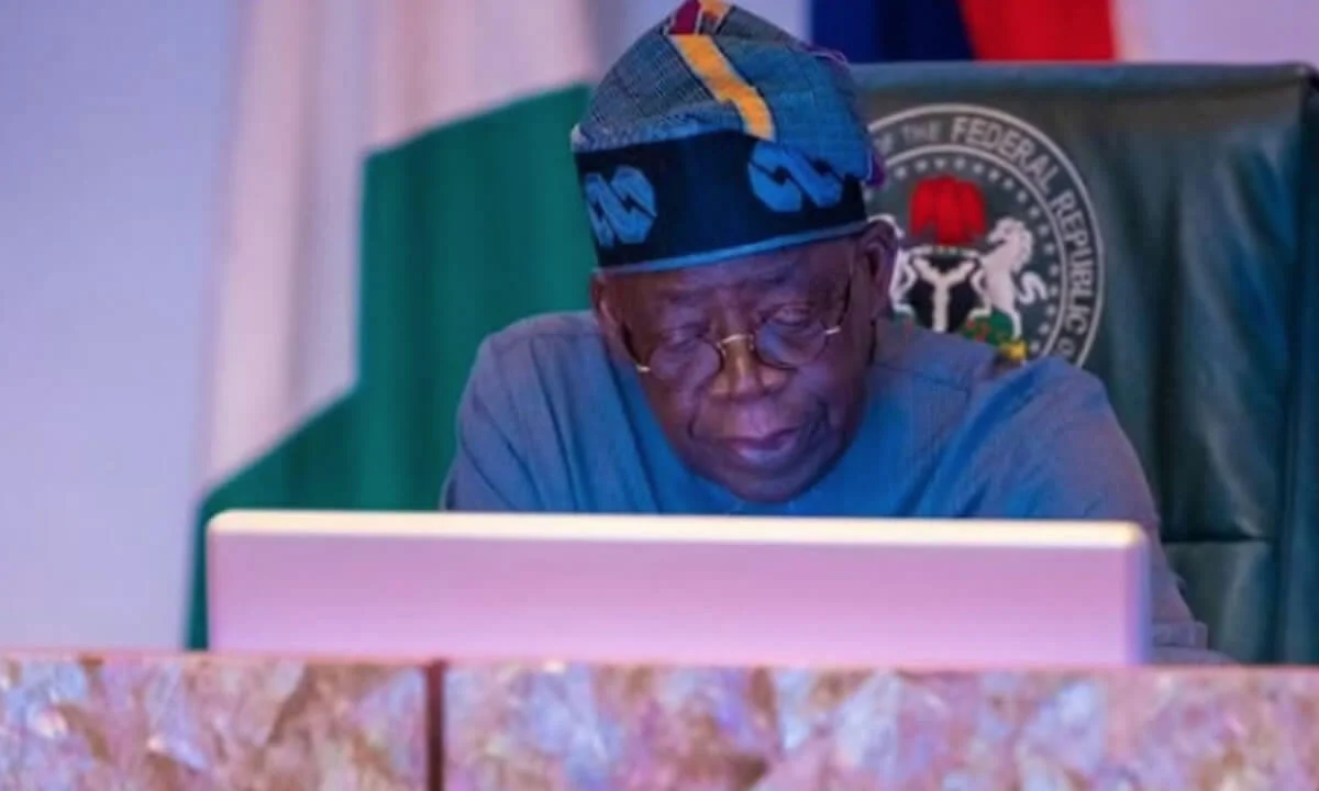 Ο Tinubu επαινεί τις ένοπλες δυνάμεις της Νιγηρίας για την προστασία της δημοκρατίας στη Δημοκρατία του Μπενίν