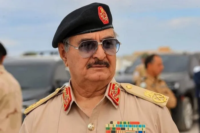 Ο διοικητής του Λιβυκού Εθνικού Στρατού, Χαλίφα Χαφτάρ,