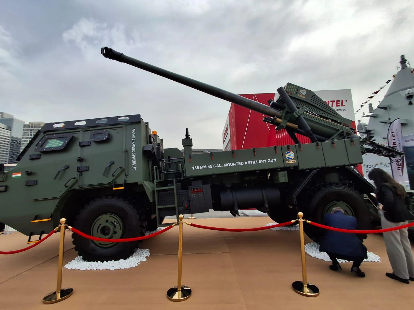 Η Kalyani Strategic Systems παρουσίασε το MArG 45, ένα σύστημα τοποθετημένου πυροβόλου 155 mm/45 cal σε ένα 4x4 στην IDEX 25.