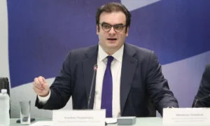 Πρόεδρος Eurogroup Κυριάκος Πιερρακάκης