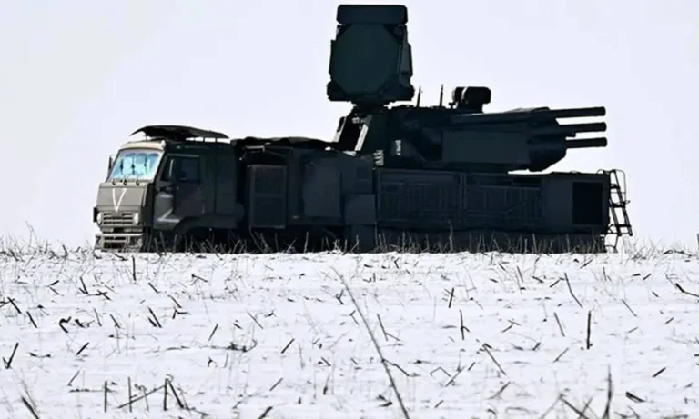 Πόλεμος στην Ουκρανία: Οι «κλειστές» διαβουλεύσεις στη Φλόριντα και το μπαράζ επιθέσεων