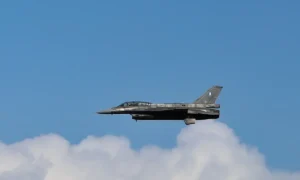 Ανησυχία στην Αθήνα μετά το επεισόδιο με ελληνικά και τουρκικά F-16 στο Αιγαίο