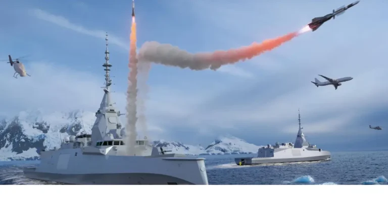 Η γαλλική Belharra ανεβαίνει στη Γροιλανδία με μήνυμα αποτροπής