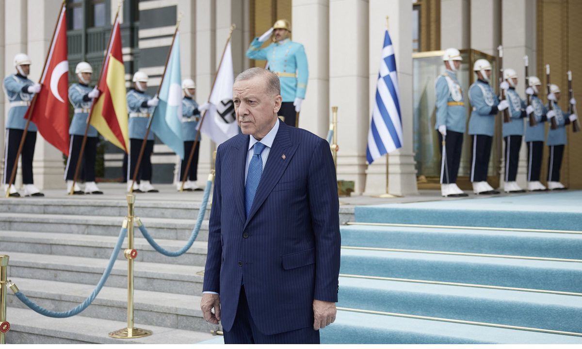 Αιφνίδιο άνοιγμα Ερντογάν στην Κίνα - Χωρίς βίζα οι πολίτες της από 2026