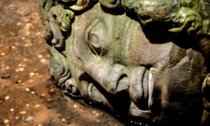 Ο Καπλάν γράφει ότι η αρχαιολογία γίνεται ελληνικό όπλο στην Τουρκία