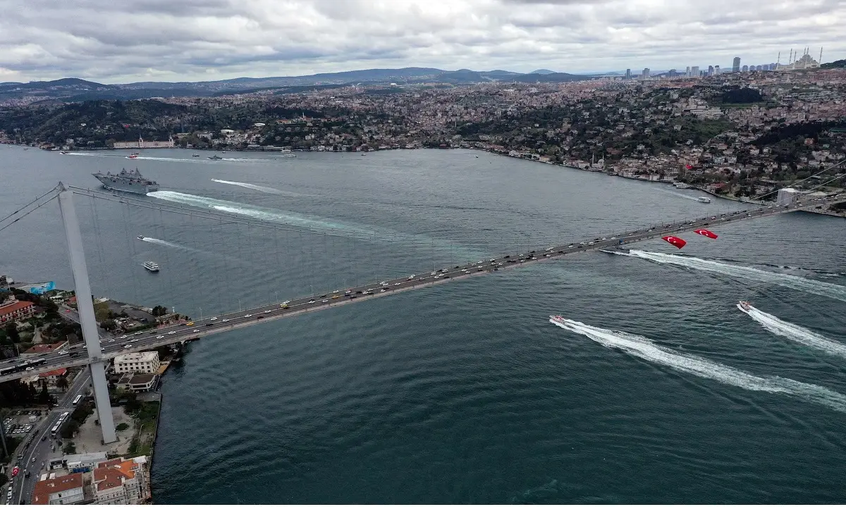 Η Τουρκία τρέχει 50 ναυτικά προγράμματα και νέο αεροπλανοφόρο