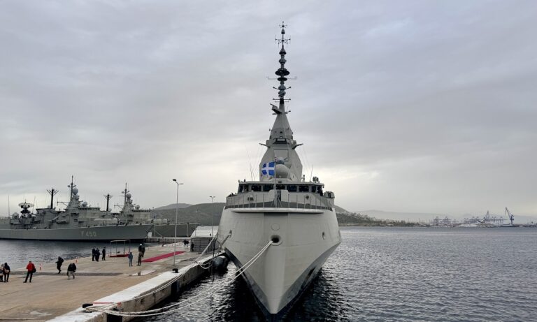 Η Γαλλία μιλά ανοιχτά για πόλεμο και ζητά ναυτικό άλμα ισχύος